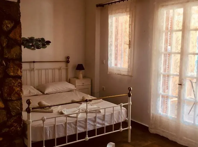 Vareladiko 3* アリンダ