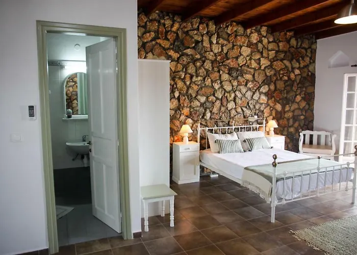 Vareladiko アパートホテル アリンダ